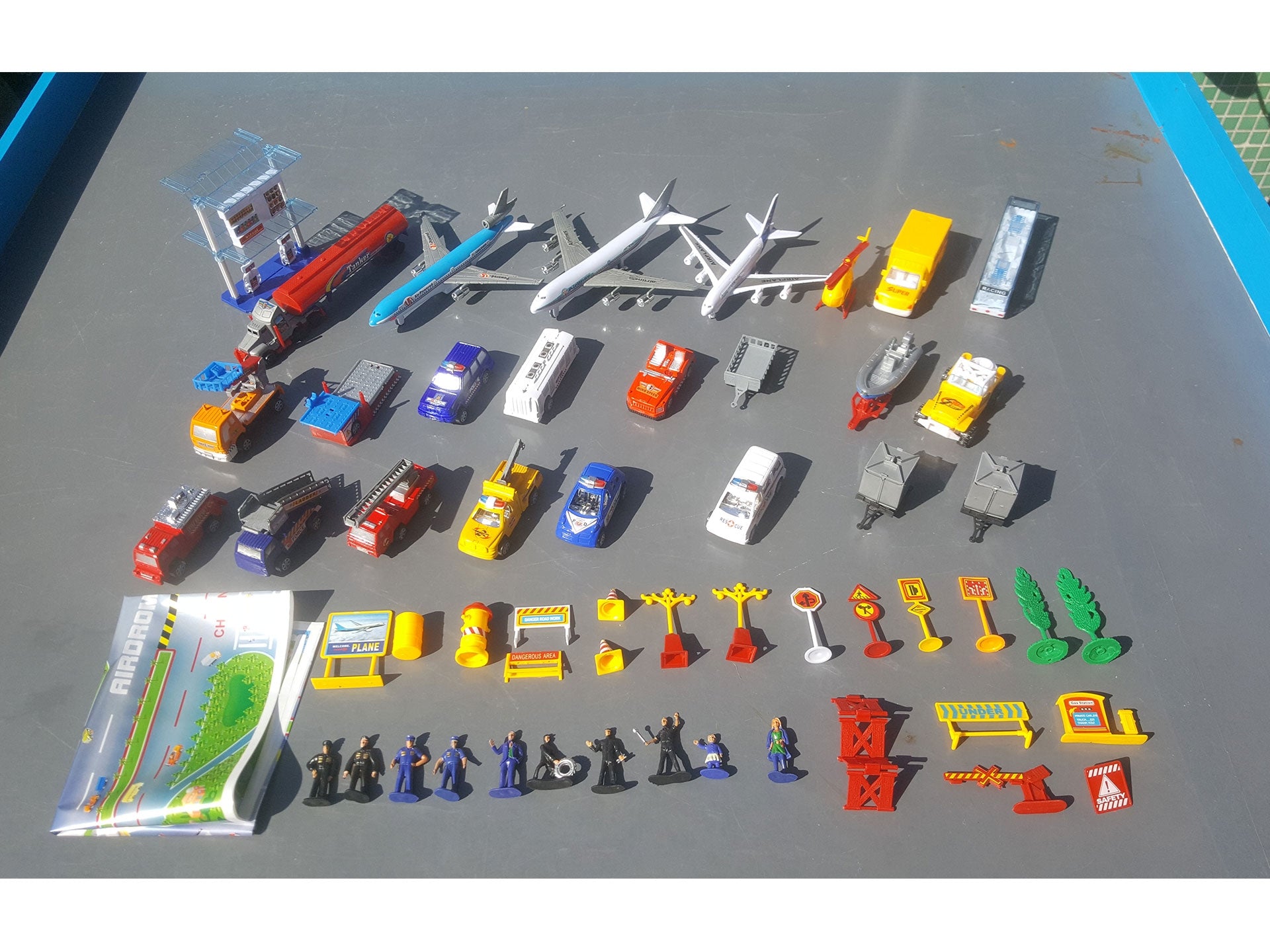 Kids Airport Playset 57-Piece