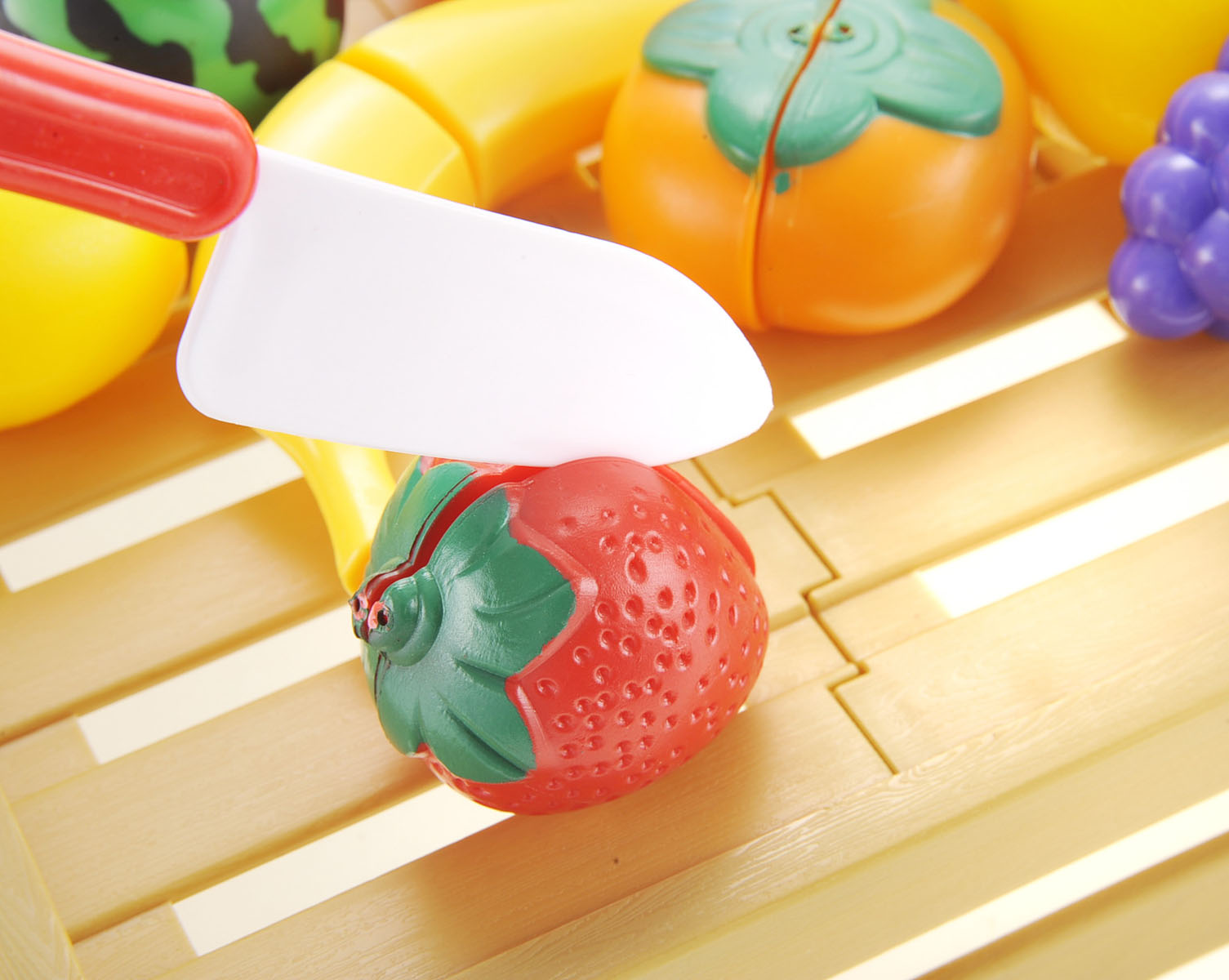 Kitchen Cutting Fruits Crate Pretend Food Playset