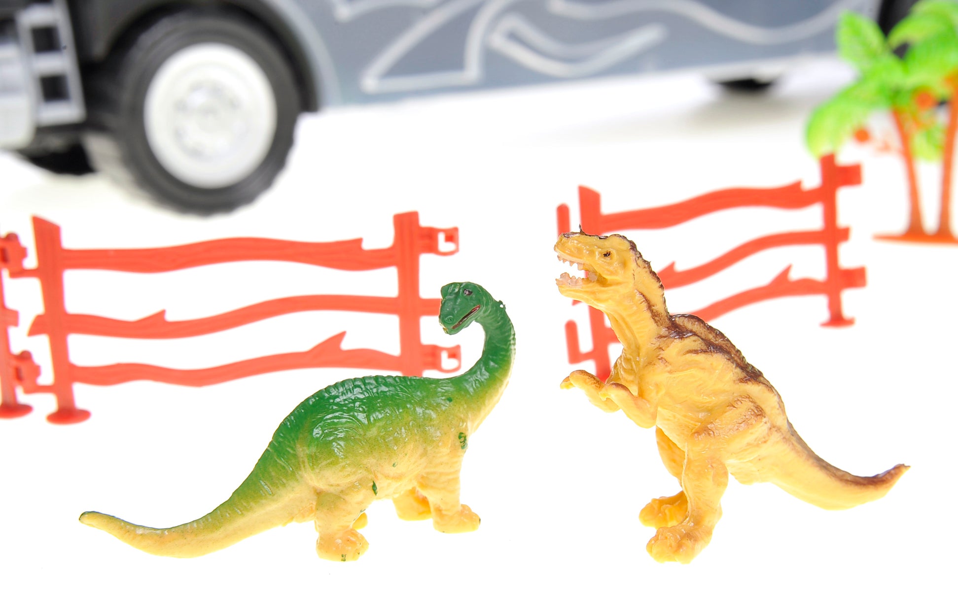 22" Transport Dinosaurs Car Carrier Truck Toy Includes Dinosaur Toys, Cars And Helicopter